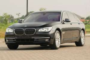Jual bekas PowerPride BMW 730Li LWB Full Spec 2016 Black s400 x5 528i,lokasi di Jakarta Selatan