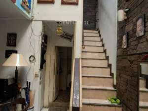 Rumah 2 Lantai 6 Kamar Tidur Turangga Sayap Buah Batu Bandung lokasi di Bandung Kota, tersedia melalui melalui situs Olx