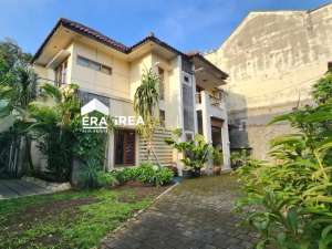 RUMAH 2 LANTAI DIJUAL DI SOLO BELAKANG NEO SOLO GRAND MALL - DEKAT STADION SRIWEDARI DAN PUSAT BISNIS SOLO lokasi di Surakarta Kota, tersedia melalui melalui situs Olx