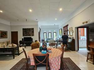Rumah cantik dan Nyaman Bukit Cinere Indah lokasi di Depok Kota, tersedia melalui melalui situs Olx