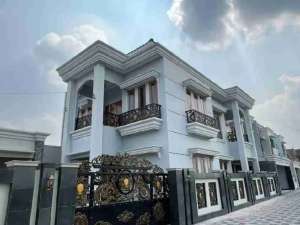 rumah cantik solobaru lokasi di Surakarta Kota, tersedia melalui melalui situs Olx