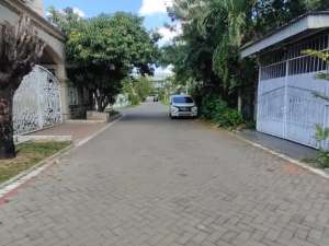 Rumah Dharmahusada IndahTermurahhhh lokasi di Surabaya Kota, tersedia melalui melalui situs Olx