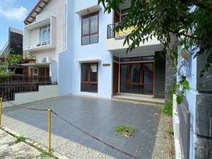 RUMAH DISEWAKAN KOMPLEK SETRADUTA, HARGA MURAH BANGUNAN BARU lokasi di Bandung Kota, tersedia melalui melalui situs Olx