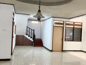 Rumah Hook Kavling DKI Di Jalan Pondok Kelapa Jakarta Timur lokasi di Jakarta Timur, tersedia melalui melalui situs Olx