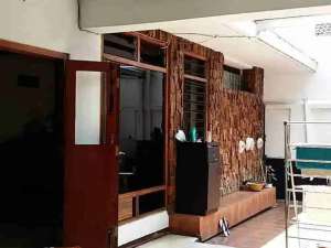 RUMAH JL ARIS MUNANDAR TENGAH KOTA MALANG lokasi di Malang Kota, tersedia melalui melalui situs Olx
