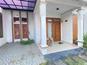 rumah jl raja ratu labuhan ratu bandar lampung lokasi di Bandar Lampung Kota, tersedia melalui melalui situs Olx