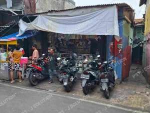 RUMAH KIOS PINGGIR JALAN RAMAI DI JOHAR JAKPUS lokasi di Jakarta Timur, tersedia melalui melalui situs Olx