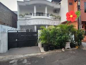 Rumah, KostKontrakan Di Johar Baru Jakpus lokasi di Jakarta Pusat, tersedia melalui melalui situs Olx