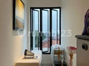 Rumah Mewah Semi Furnished Bagus SHM - Sertifikat Hak Milik di Cirendeu Tangerang Selatan, Cirendeu lokasi di Tangerang Selatan Kota, tersedia melalui melalui situs Olx