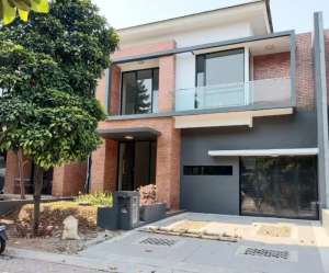 Rumah Minimalis siap huni di discovery bintaro dekat akses tol lokasi di Jakarta Selatan, tersedia melalui melalui situs Olx