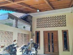 Rumah Murah Dekat Kampus UII jl Kaliurang lokasi di Sleman Kab., tersedia melalui melalui situs Olx