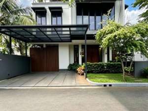 rumah premium lingkungan nyaman di ampera jaksel lokasi di Jakarta Selatan, tersedia melalui melalui situs Olx
