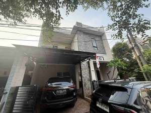 Rumah siap huni cantik dan nyaman di Bekasi lokasi di Bekasi Kota, tersedia melalui melalui situs Olx