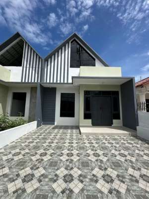 Rumah siap huni di medan johor pinggir jalan lokasi di Medan Kota, tersedia melalui melalui situs Olx