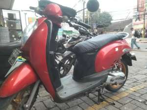 Jual bekas Scoopy Tahun 2011,lokasi di Depok Kota