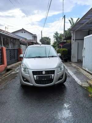 Jual bekas Suzuki Splash 2016 Bensin CBU km rendah antik,lokasi di Bandung Kab.