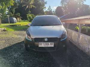 Jual bekas Suzuki Splash MT 2011,lokasi di Makassar Kota