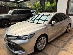 Jual bekas Toyota Camry 2019 Hybrid,lokasi di Jakarta Selatan