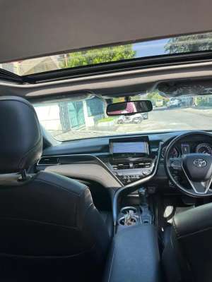 Jual bekas Toyota Camry 2023 Bensin,lokasi di Surabaya Kota