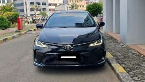 Jual bekas Toyota Corolla Altis V 2023 hitam km 17 ribuan,lokasi di Jakarta DKI