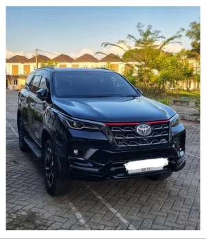 Jual bekas Toyota Fortuner 2021,lokasi di Makassar Kota