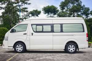 Jual bekas Toyota Hiace 2023 Diesel,lokasi di Bandung Kota
