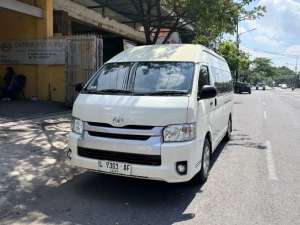 Jual bekas TOYOTA HIACE COMMUTER MANUAL 2019,lokasi di Surabaya Kota