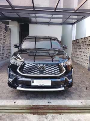 Jual bekas Toyota Kijang Innova Zenix Q Hybrid 2.0 Modelista TSS Panoramic AT,lokasi di Bandung Kota