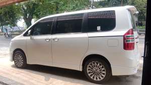 Jual bekas Toyota Nav1 2015 Bensin,lokasi di Depok Kota