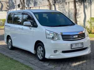Jual bekas Toyota nav1 V matic,lokasi di Surabaya Kota