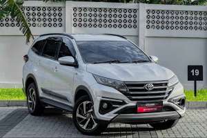 Jual bekas Toyota Rush 1.5 GR Sport AT Matic 2021 Silver Metalik. FULL RECORD,lokasi di Jakarta Barat