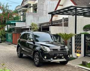 Jual bekas Toyota Rush 2015 S TRD AT Matic Model 2016 non G ultimo,lokasi di Depok Kota