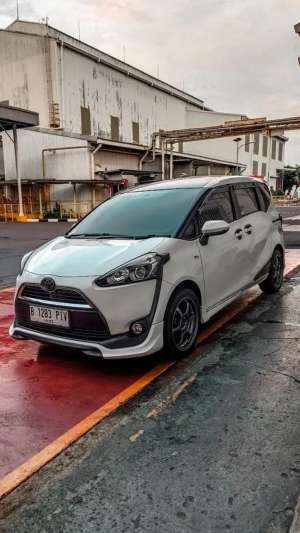 Jual bekas Toyota sienta 2017,lokasi di Bekasi Kab.