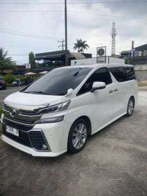 Jual bekas Toyota Vellfire 2015 Bensin,lokasi di Medan Kota