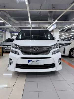 Jual bekas Toyota Vellfire Z Welcab 2013,lokasi di Jakarta Pusat