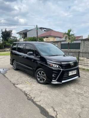 Jual bekas Toyota Voxy 2019,lokasi di Jakarta Timur