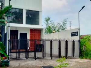 VILLA MEWAH Homestay FURNISHED Rumah Kolam Renang Pribadi Jl Damai Kaliurang Km 8 Jl Palagan Dekat UGM, Pogung, Condongcatur Concat Depok Sleman lokasi di Sleman Kab., tersedia melalui melalui situs Olx
