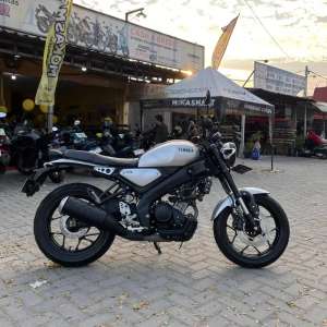 Jual bekas YAMAHA ALL NEW XSR 155 2023 SECOND LIKE NEW,lokasi di Tangerang Kab.