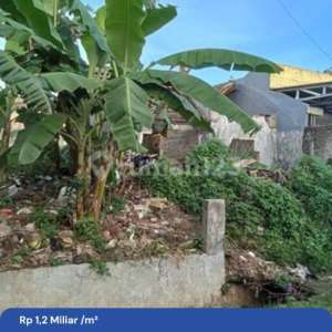  , tersedia melalui melalui situs Rumah123