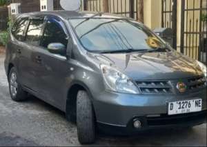 Jual bekas 2010, Nissan Grand Livina,lokasi di Bandung Kota