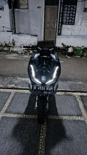 Jual bekas ADV 150 2022 Terawat,lokasi di Tangerang Selatan Kota