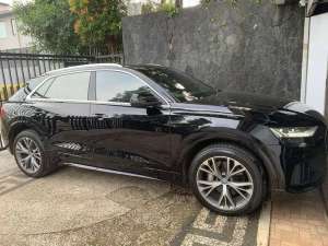 Jual bekas Audi Q8 2019 Bensin,lokasi di Bandung Kota