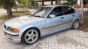 Jual bekas BMW 318i 2000 Bensin,lokasi di Banjarmasin Kota