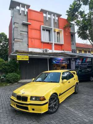 Jual bekas BMW 320i 1995 KUNING ASLI LAST EDITION,lokasi di Bandung Kota