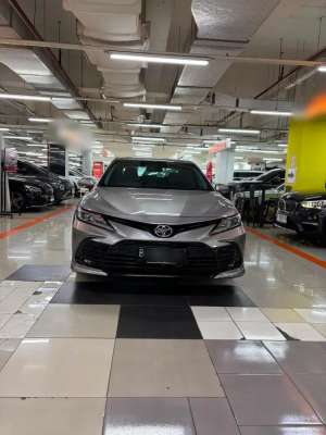 Jual bekas Camry 2.5 V AT 2022 DP 20 Jt,lokasi di Jakarta Barat