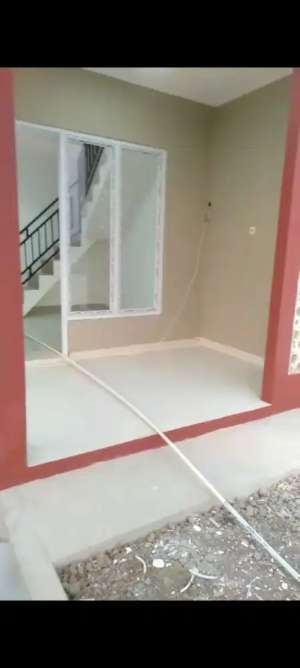 Cluster konsep mezzanine 1,5 lantai dgn balkon di Tarumajaya bekasi lokasi di Jakarta Utara, tersedia melalui melalui situs Olx