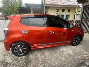 Jual bekas Daihatsu Ayla 2019 Bensin,lokasi di Solok Kota