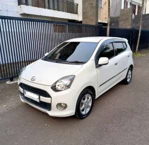 Jual bekas Daihatsu Ayla Matic Type X Tertinggi Full Orisinil Istimewa Luar Dalam,lokasi di Jakarta Selatan