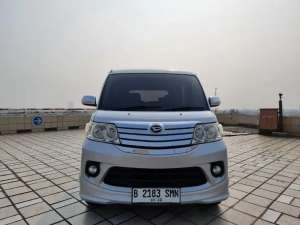 Jual bekas Daihatsu Luxio AT 2018,lokasi di Tangerang Selatan Kota