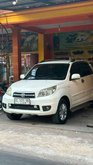 Jual bekas Daihatsu Terios 2013 Bensin,lokasi di Blitar Kota